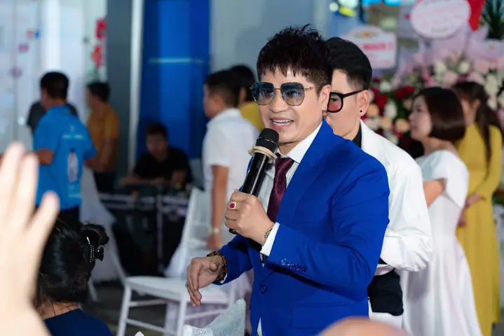 Hồ Sơ Ca Sĩ Lương Gia Huy: Tiểu Sử, Top Bài Hát Hay Nhất & Thông Tin Cá Nhân Hồ Sơ Ca Sĩ Lương Gia Huy: Tiểu Sử, Top Bài Hát Hay Nhất & Thông Tin Cá Nhân