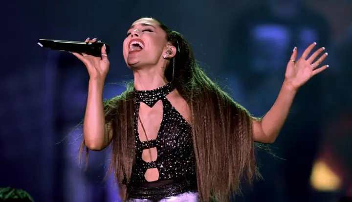 Tất Tần Tật Về Ariana Grande: Tiểu Sử, Hành Trình Thành Danh, Những Bài Hát Hit & Thông Tin Cập Nhật Mới Nhất Tất Tần Tật Về Ariana Grande: Tiểu Sử, Hành Trình Thành Danh, Những Bài Hát Hit & Thông Tin Cập Nhật Mới Nhất