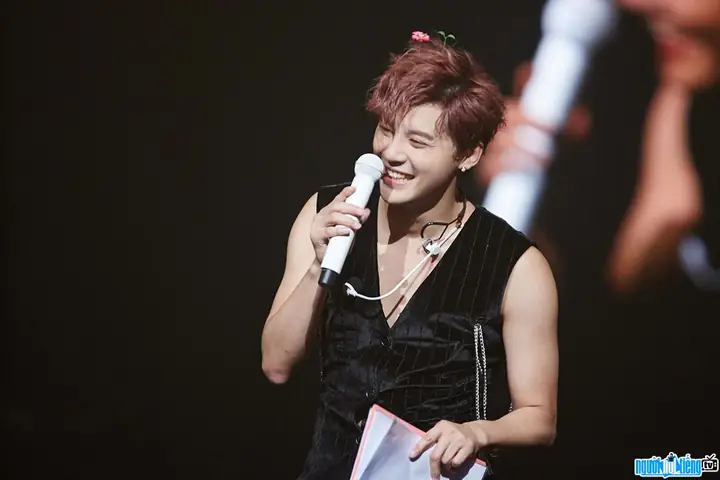 Kim Junsu (xia): Tiểu Sử, H&agrave;nh Tr&igrave;nh Từ Tvxq, Jyj Đến Solo, Nhạc Kịch & Hiện Trạng