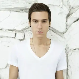 Ca Sĩ Nhạc Pop Matthew Koma Là Ai? Tiểu Sử Và Sự Nghiệp Âm Nhạc Ca Sĩ Nhạc Pop Matthew Koma Là Ai? Tiểu Sử Và Sự Nghiệp Âm Nhạc