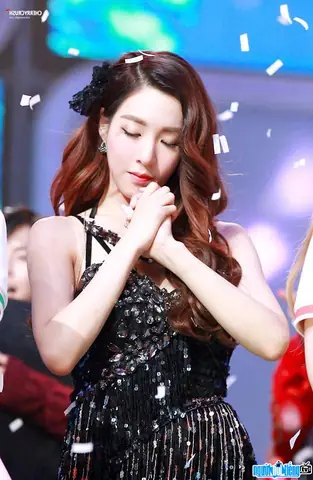 Ca Sĩ Nhạc Pop Tiffany Là Ai? Phân Biệt Tiffany Young (snsd) Và Tiffany Darwish (thập Niên 80) Ca Sĩ Nhạc Pop Tiffany Là Ai? Phân Biệt Tiffany Young (snsd) Và Tiffany Darwish (thập Niên 80)