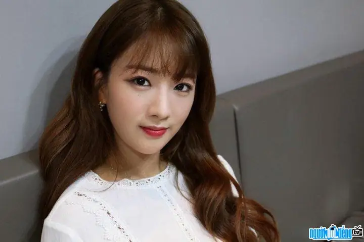 Hồ Sơ Ca Sĩ Yoon Bomi (apink): Tiểu Sử, Sự Nghiệp & Tin Tức Kết H&ocirc;n Với Rado Mới Nhất