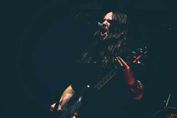 Aaron Pauley L&agrave; Ai? Tiểu Sử Ca Sĩ Ch&iacute;nh & Bassist Of Mice & Men