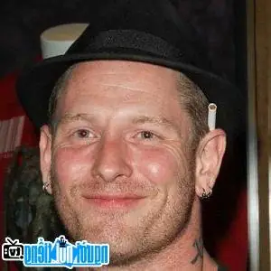 Corey Taylor: Tiểu Sử, Sự Nghiệp Slipknot & Stone Sour Và Kỹ Thuật Hát Rock/metal Đỉnh Cao Corey Taylor: Tiểu Sử, Sự Nghiệp Slipknot & Stone Sour Và Kỹ Thuật Hát Rock/metal Đỉnh Cao