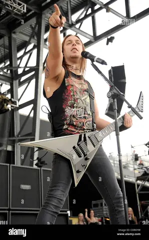 Matthew Tuck (matt Tuck): Tiểu Sử, Kỹ Thuật H&aacute;t Đặc Trưng & Những Ca Kh&uacute;c Điển H&igrave;nh Của Bullet For My Valentine