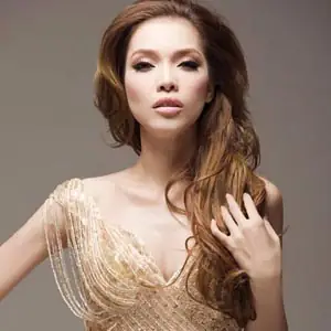 Qu&aacute;ch An An: H&agrave;nh Tr&igrave;nh Nghệ Sĩ Từ Bom Tấn Showbiz Đến Cuộc Sống Thanh Thản Sau Tranh C&atilde;i
