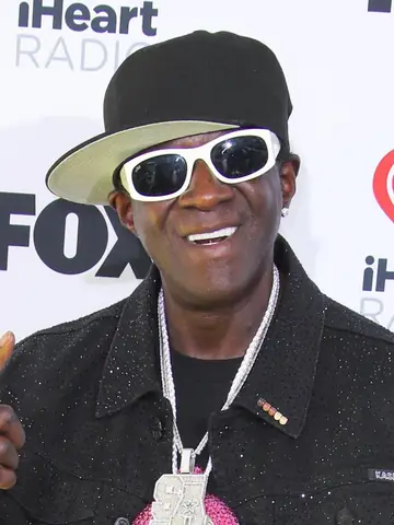 Tiểu Sử Flavor Flav: Hành Trình Từ Hype Man Public Enemy Đến Ngôi Sao Tv Thực Tế Và Những Tranh Cãi Tiểu Sử Flavor Flav: Hành Trình Từ Hype Man Public Enemy Đến Ngôi Sao Tv Thực Tế Và Những Tranh Cãi