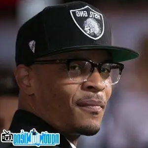 Rapper T.i. Là Ai? Tiểu Sử, Sự Nghiệp Đỉnh Cao & Những Sự Kiện Gây Sốc Của "vua Trap" Rapper T.i. Là Ai? Tiểu Sử, Sự Nghiệp Đỉnh Cao & Những Sự Kiện Gây Sốc Của "vua Trap"