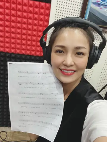 Tiểu Sử Ca Sĩ Trang Thanh: Tuổi, Quê Quán, Sự Nghiệp & Mối Quan Hệ Với Triệu Đình Minh Tiểu Sử Ca Sĩ Trang Thanh: Tuổi, Quê Quán, Sự Nghiệp & Mối Quan Hệ Với Triệu Đình Minh
