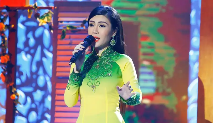 Ca Sĩ Uyên Trang: Hành Trình Nghệ Nghiệp, Cuộc Đời Và Những Dấn Mỏn Ngoạn Mục Ca Sĩ Uyên Trang: Hành Trình Nghệ Nghiệp, Cuộc Đời Và Những Dấn Mỏn Ngoạn Mục