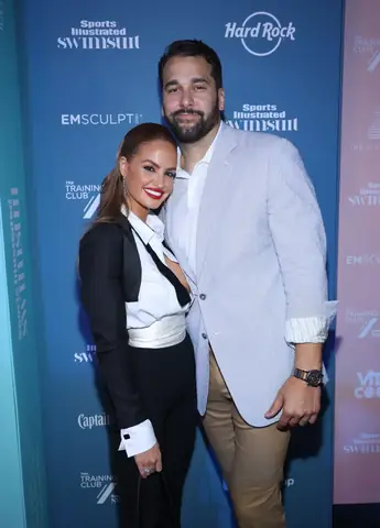 Matt Kalil: Tiểu Sử Cầu Thủ Nfl & Chi Tiết Vụ Kiện Vợ Cũ Haley Kalil V&igrave; Phơi B&agrave;y B&iacute; Mật Ri&ecirc;ng Tư