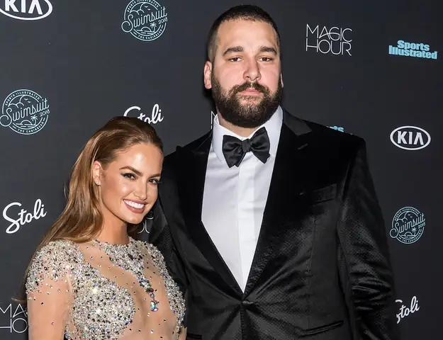 Matt Kalil: Tiểu Sử Cầu Thủ Nfl & Chi Tiết Vụ Kiện Vợ Cũ Haley Kalil V&igrave; Phơi B&agrave;y B&iacute; Mật Ri&ecirc;ng Tư