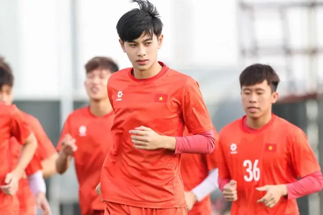 Trần Gia Bảo: Tiểu Sử, Kỷ Lục Tiền Đạo Trẻ Nhất V.league Và Vinh Danh The Guardian Next Generation 2025 Trần Gia Bảo: Tiểu Sử, Kỷ Lục Tiền Đạo Trẻ Nhất V.league Và Vinh Danh The Guardian Next Generation 2025