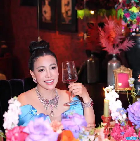 Đường Thu Hương L&agrave; Ai? Hồ Sơ Tiểu Sử, Sự Nghiệp Ceo Forbes Việt Nam V&agrave; Sự Kiện Đ&aacute;m Cưới Lần 2
