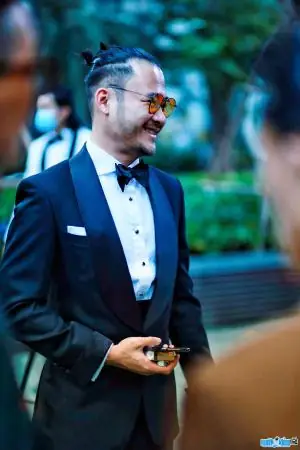 Hồ Sơ Ceo Hồ Công Thuận (kevin Ho): Tiểu Sử, Công Ty T-booking & Dịch Vụ Truyền Thông/pr Hồ Sơ Ceo Hồ Công Thuận (kevin Ho): Tiểu Sử, Công Ty T-booking & Dịch Vụ Truyền Thông/pr
