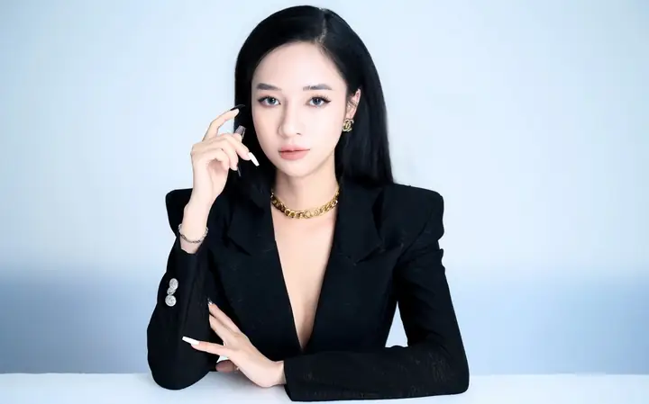 Ceo Nghi Thảo Là Ai? Tiểu Sử, Sự Nghiệp & Hành Trình Xây Dựng Juna Academy Ceo Nghi Thảo Là Ai? Tiểu Sử, Sự Nghiệp & Hành Trình Xây Dựng Juna Academy