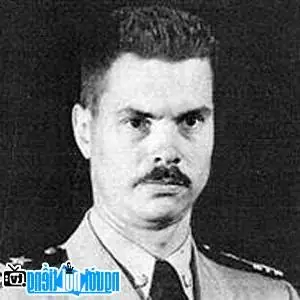 George Lincoln Rockwell: Tiểu Sử Nhà Sáng Lập Đảng Quốc Xã Mỹ Và Vụ Ám Sát Năm 1967 George Lincoln Rockwell: Tiểu Sử Nhà Sáng Lập Đảng Quốc Xã Mỹ Và Vụ Ám Sát Năm 1967