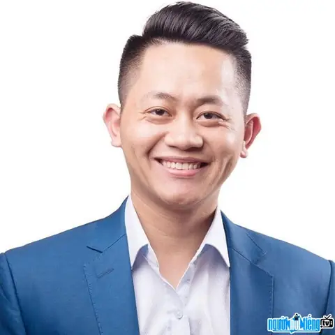 Chuy&ecirc;n Gia Marketing Ho&agrave;ng B&aacute; Tầu: Tiểu Sử, Triết L&yacute; Rainmaker & Chương Tr&igrave;nh Đ&agrave;o Tạo