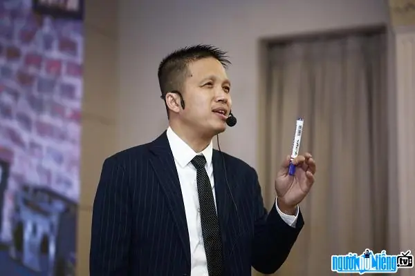 Chuyên Gia Tâm Lý Tuấn Lê Là Ai? Tiểu Sử, Chuyên Môn & Hệ Sinh Thái Đào Tạo Tình Yêu - Hôn Nhân