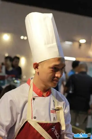 Đầu Bếp Vũ Nhất Thông (eric Vũ): Hành Trình Từ Đà Lạt Đến Người "thổi Hồn" Ẩm Thực & Sáng Lập Eric Vu Cooking Class Đầu Bếp Vũ Nhất Thông (eric Vũ): Hành Trình Từ Đà Lạt Đến Người "thổi Hồn" Ẩm Thực & Sáng Lập Eric Vu Cooking Class