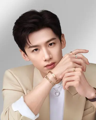 Tiểu Sử Bạch K&iacute;nh Đ&igrave;nh: Hồ Sơ, Sự Nghiệp V&agrave; Top Bộ Phim Hay Nhất Của Nam Thần 9x