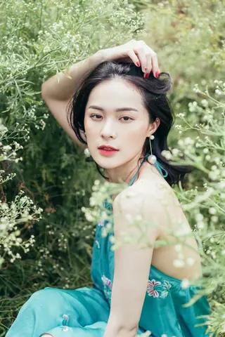 Diễn Viên Hạ Vy: Sự Nghiệp, Tiển Đạo Và Những Bí Ẩn Đời Tư Diễn Viên Hạ Vy: Sự Nghiệp, Tiển Đạo Và Những Bí Ẩn Đời Tư
