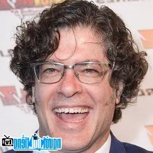 Sean Schemmel: Tiểu Sử, Sự Nghiệp & Những Vai Diễn Nổi Bật Của "goku Tiếng Anh" Sean Schemmel: Tiểu Sử, Sự Nghiệp & Những Vai Diễn Nổi Bật Của "goku Tiếng Anh"