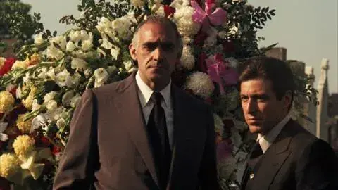 Abe Vigoda: Tiểu Sử, Sự Nghiệp Điện Ảnh Và Những Vai Diễn Đắt Giá Của "bố Già" Salvatore Tessio Abe Vigoda: Tiểu Sử, Sự Nghiệp Điện Ảnh Và Những Vai Diễn Đắt Giá Của "bố Già" Salvatore Tessio