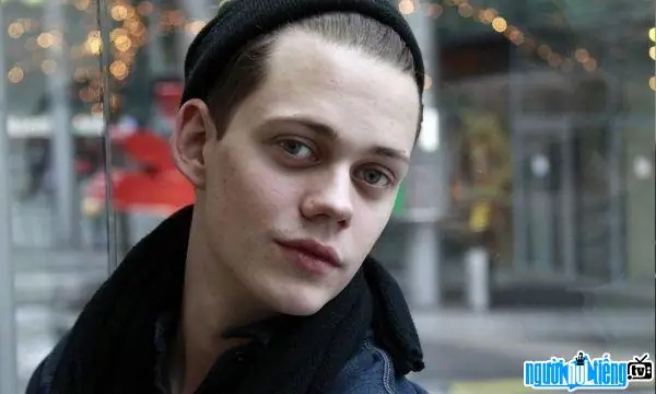 Bill Skarsgård: Tiểu Sử, Sự Nghiệp Và Những Vai Diễn Điển Hình Từ Pennywise Đến Nosferatu Bill Skarsgård: Tiểu Sử, Sự Nghiệp Và Những Vai Diễn Điển Hình Từ Pennywise Đến Nosferatu
