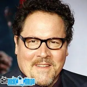 Jon Favreau: Hồ Sơ, Sự Nghiệp Đa Tài Từ Diễn Viên Đến Đạo Diễn Mcu & The Mandalorian Jon Favreau: Hồ Sơ, Sự Nghiệp Đa Tài Từ Diễn Viên Đến Đạo Diễn Mcu & The Mandalorian