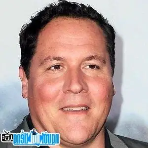 Jon Favreau: Hồ Sơ, Sự Nghiệp Đa Tài Từ Diễn Viên Đến Đạo Diễn Mcu & The Mandalorian Jon Favreau: Hồ Sơ, Sự Nghiệp Đa Tài Từ Diễn Viên Đến Đạo Diễn Mcu & The Mandalorian
