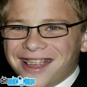 Jonathan Lipnicki: Tiểu Sử, Sự Nghiệp Từ Ngôi Sao Nhí "jerry Maguire", "stuart Little" Đến Hiện Tại Jonathan Lipnicki: Tiểu Sử, Sự Nghiệp Từ Ngôi Sao Nhí "jerry Maguire", "stuart Little" Đến Hiện Tại