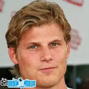 Travis Van Winkle: Tiểu Sử, Danh Sách Phim & Series Nổi Bật Của Nam Diễn Viên Hollywood Travis Van Winkle: Tiểu Sử, Danh Sách Phim & Series Nổi Bật Của Nam Diễn Viên Hollywood