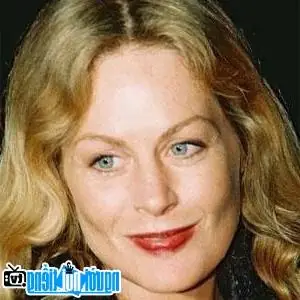 Beverly D'angelo: Tiểu Sử, Sự Nghiệp Điện Ảnh Nổi Bật & Thông Tin Cá Nhân Mới Nhất Beverly D'angelo: Tiểu Sử, Sự Nghiệp Điện Ảnh Nổi Bật & Thông Tin Cá Nhân Mới Nhất