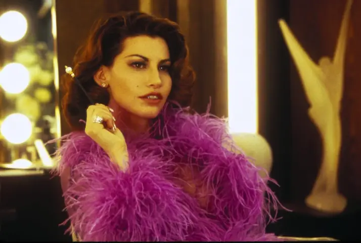 Gina Gershon: Tiểu Sử, Sự Nghiệp Và Những Bộ Phim Tiêu Biểu Của Nữ Diễn Viên Hollywood Gina Gershon: Tiểu Sử, Sự Nghiệp Và Những Bộ Phim Tiêu Biểu Của Nữ Diễn Viên Hollywood
