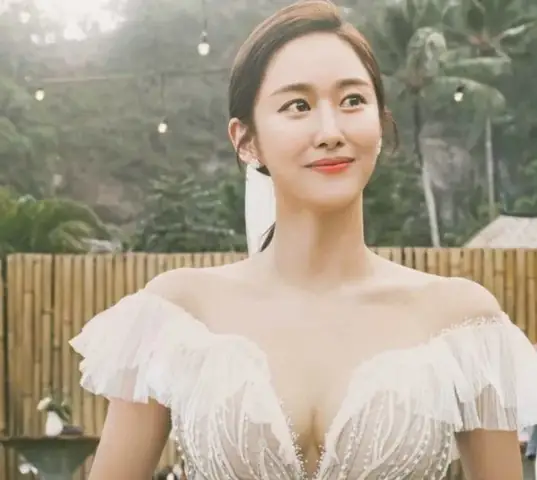 Hồ Sơ Nữ Diễn Vi&ecirc;n Jeon Hye-bin: Tiểu Sử, Sự Nghiệp, Gia Đ&igrave;nh V&agrave; Tin Tức Mới Nhất