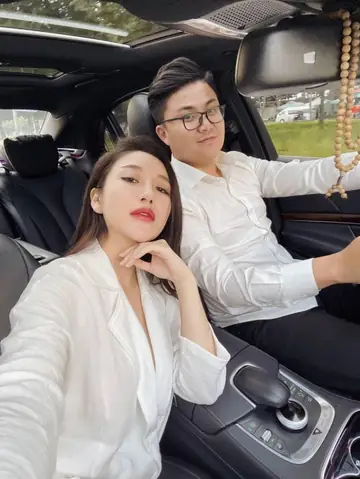 Tiểu Sử Diễn Viên Vân Navy (lê Phương Khánh Mỹ): Từ "phù Thủy" 5s Online, Hot Girl 8x Đến Doanh Nhân Và Bà Mẹ Bỉm Sữa Tiểu Sử Diễn Viên Vân Navy (lê Phương Khánh Mỹ): Từ "phù Thủy" 5s Online, Hot Girl 8x Đến Doanh Nhân Và Bà Mẹ Bỉm Sữa