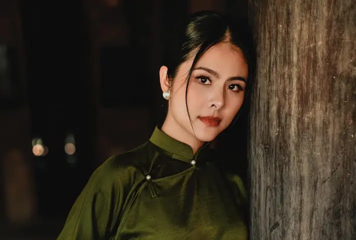 Hồ Sơ Diễn Viên Vân Trang: Tiểu Sử, Sự Nghiệp Điện Ảnh & Cuộc Sống Gia Đình Bên Chồng Hữu Quân Hồ Sơ Diễn Viên Vân Trang: Tiểu Sử, Sự Nghiệp Điện Ảnh & Cuộc Sống Gia Đình Bên Chồng Hữu Quân
