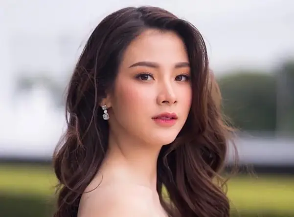 Tiểu Sử Yaya Urassaya: Sự Nghiệp, Phim Hay & Cập Nhật Hôn Nhân Cùng Nadech Tiểu Sử Yaya Urassaya: Sự Nghiệp, Phim Hay & Cập Nhật Hôn Nhân Cùng Nadech