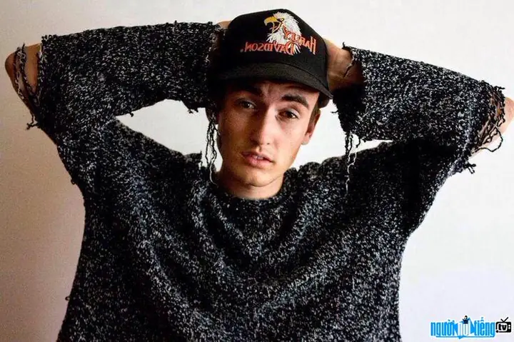 Gnash L&agrave; Ai? Hồ Sơ Nghệ Sĩ Garrett Charles Nash, Ca Kh&uacute;c Hit & Link Nghe Nhạc Ch&iacute;nh Thức
