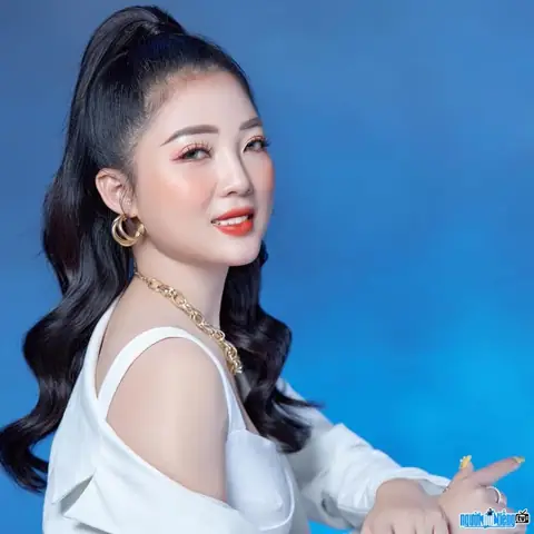 Hồ Sơ Doanh Nhân Giáng Kiều: Ceo Giáng Kiều Cosmetics, Câu Chuyện Khởi Nghiệp & Quan Điểm Sống Hồ Sơ Doanh Nhân Giáng Kiều: Ceo Giáng Kiều Cosmetics, Câu Chuyện Khởi Nghiệp & Quan Điểm Sống