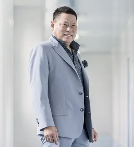 Tiểu Sử Doanh Nh&acirc;n Ho&agrave;ng Kiều: H&agrave;nh Tr&igrave;nh Từ Tỷ Ph&uacute; Top 400 Forbes Đến Cuộc Sống Tuổi 81 V&agrave; Những Biến Cố T&igrave;nh Cảm
