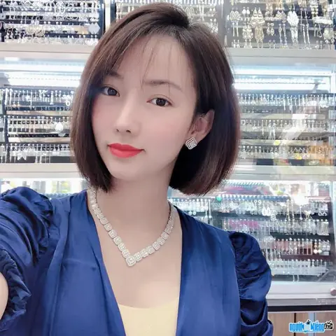 Doanh Nhân Huỳnh Thanh Tuyền: Hành Trình Từ Người Mẫu Đến Doanh Nhân Thành Công Doanh Nhân Huỳnh Thanh Tuyền: Hành Trình Từ Người Mẫu Đến Doanh Nhân Thành Công