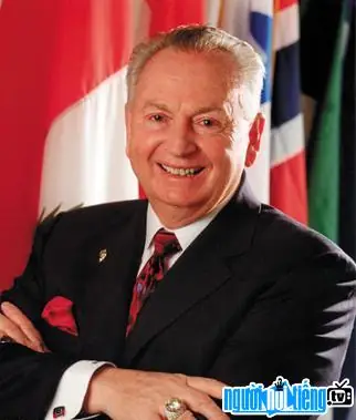 Tiểu Sử Rex Maughan: Hành Trình Từ Nông Trại Idaho Đến Nhà Sáng Lập Forever Living Products Và Di Sản Lô Hội Toàn Cầu Tiểu Sử Rex Maughan: Hành Trình Từ Nông Trại Idaho Đến Nhà Sáng Lập Forever Living Products Và Di Sản Lô Hội Toàn Cầu