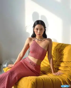 Lê Hồng Oanh (oanhdaqueen) Là Ai? Tiểu Sử, Phong Cách Retro & Hành Trình Doanh Nhân Thời Trang Lê Hồng Oanh (oanhdaqueen) Là Ai? Tiểu Sử, Phong Cách Retro & Hành Trình Doanh Nhân Thời Trang