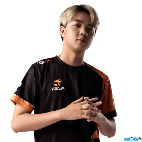 Tiểu Sử Game Thủ Trần Đức Chiến (fl Adc): Từ Thần Rừng Team Flash Đến Streamer V&agrave; Cuộc Sống Sau Giải Nghệ