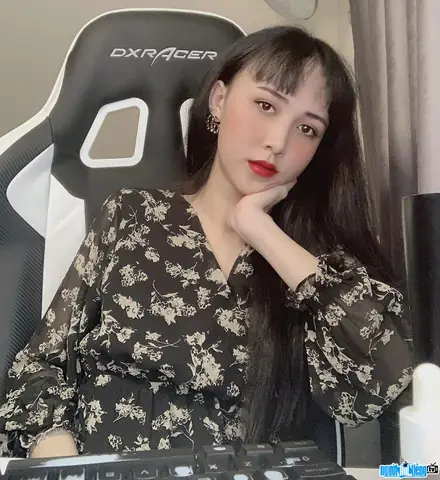 Game Thủ Windra (hồ Đăng Thư) Là Ai? Tiểu Sử, Sự Kiện Xác Minh Giới Tính 2018 Và Cập Nhật Mới Nhất Game Thủ Windra (hồ Đăng Thư) Là Ai? Tiểu Sử, Sự Kiện Xác Minh Giới Tính 2018 Và Cập Nhật Mới Nhất