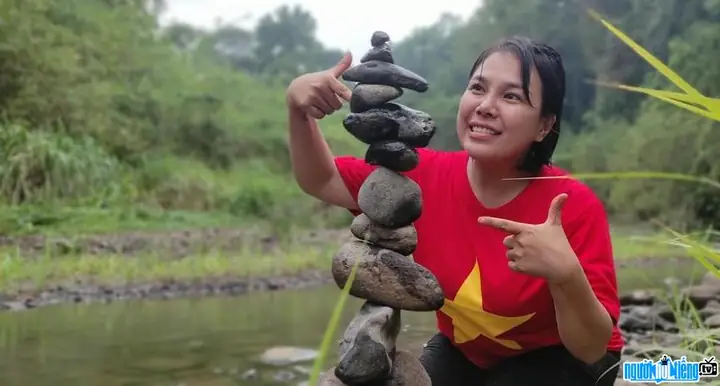 Hiện Tượng Mạng Giang Kim Cúc: Từ "mai Táng 0 Đồng" Đến Bị Phạt Tin Giả, Tố Cáo Lừa Đảo Và Án Phạt Vi Phạm Hành Chính Hiện Tượng Mạng Giang Kim Cúc: Từ "mai Táng 0 Đồng" Đến Bị Phạt Tin Giả, Tố Cáo Lừa Đảo Và Án Phạt Vi Phạm Hành Chính
