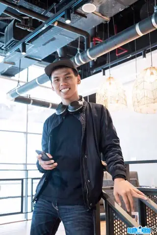 Hiện Tượng Mạng Syahril Ramadan: Từ "thánh Photoshop" Đến Ngôi Sao Mạng Toàn Cầu Hiện Tượng Mạng Syahril Ramadan: Từ "thánh Photoshop" Đến Ngôi Sao Mạng Toàn Cầu