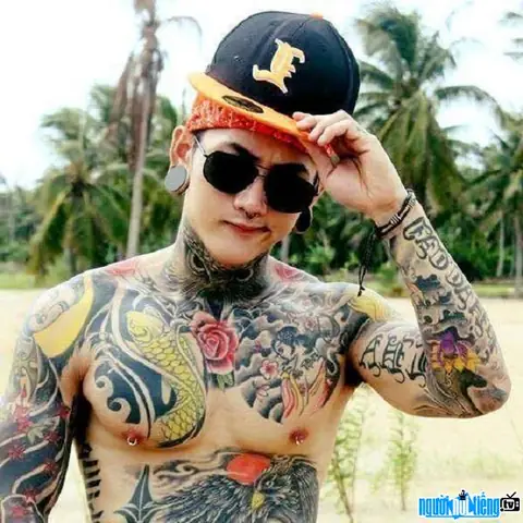 Tiểy Sử Hot Boy Xăm Trổ L&ecirc; Ho&agrave;ng Anh: Từ "người Xăm Nhiều Nhất Vn" Đến Đời Sống Mỹ, Tậu Nh&agrave; 45 Tỷ